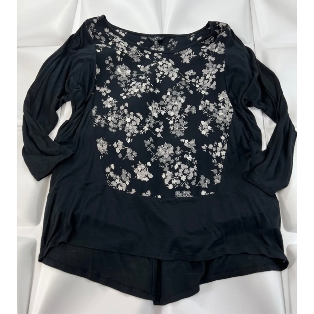 Lucky Brand Womens Sz M Black Floral Print Knit Tee Split Back Blouse Top